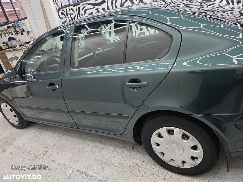 Culoareverde Second-hand 2004 Skoda Octavia Classic Cabrio | 3.800 EUR - Imagine 1/4