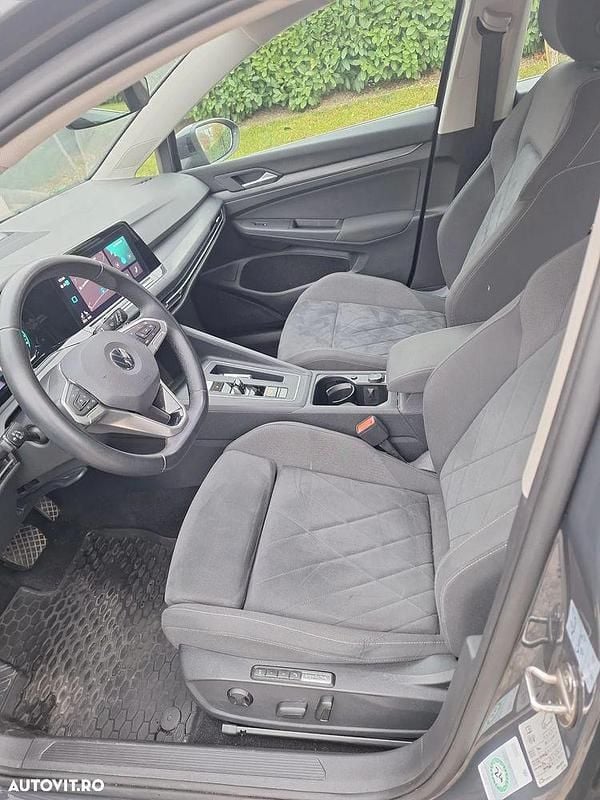 Second-hand VW Golf VIII Style 150 CP (110 kW) 2022 Culoaregri Break