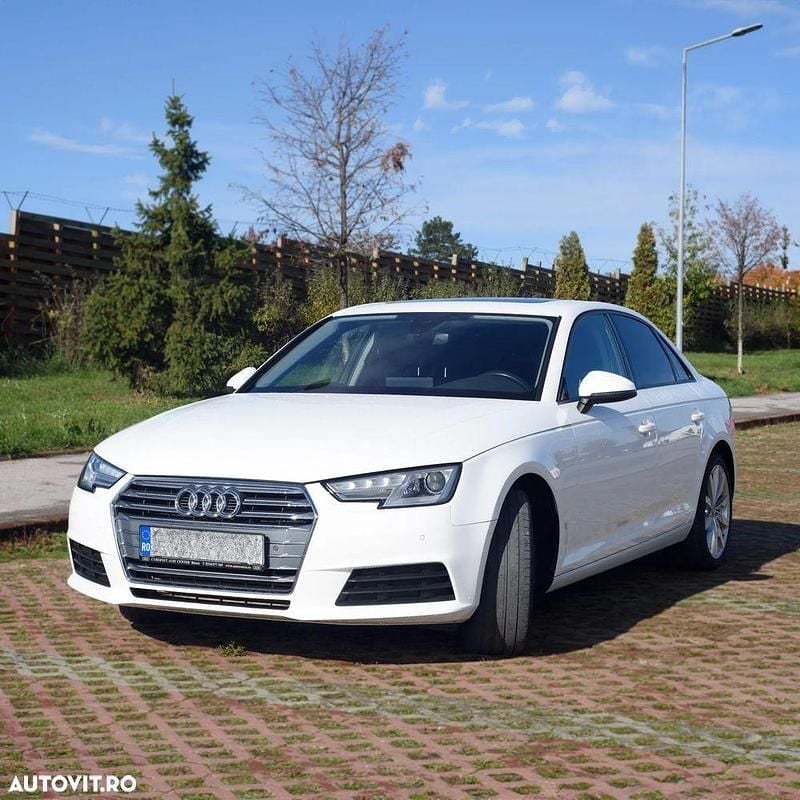 Culoarealb Utilizat 2017 Audi A4 Berlinǎ | 18.400 EUR (Preț bun) - Imagine 1/4