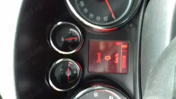 Utilizat 2011 Opel Astra Sport Break | 3.250 EUR (Preț OK) - Imagine 1/4