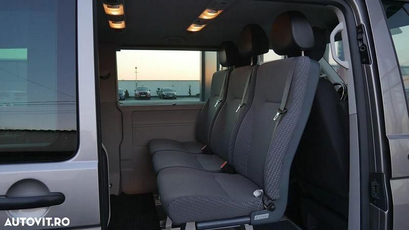 Second-hand VW Caravelle 199 CP (146 kW) 2019 Culoareargint Monovolum