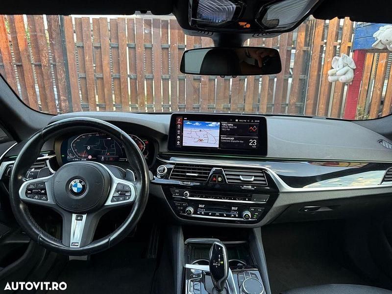Second-hand BMW 530 Comfort Edition 286 CP (210 kW) 2023 Culoarealbastru Berlinǎ