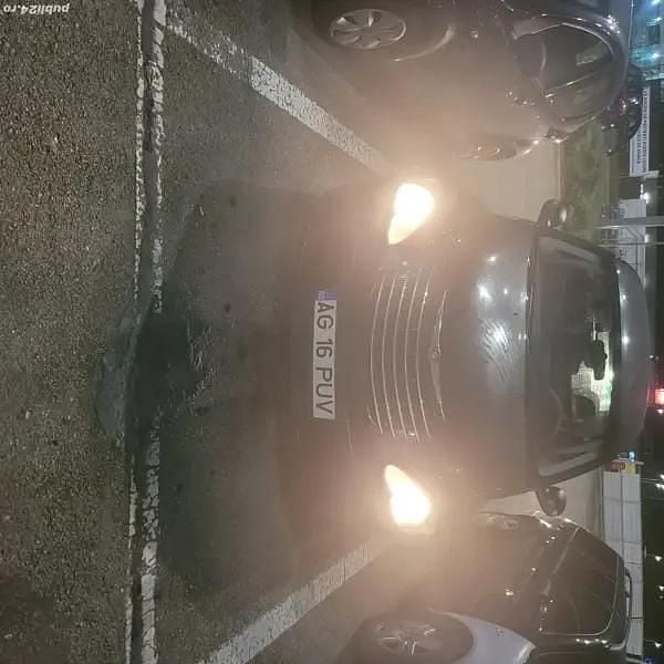 Negru Utilizat 2008 Chrysler PT Cruiser Hatchback | 1.550 EUR - Imagine 1/4