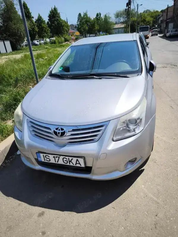 Argintiu Utilizat 2009 Toyota Avensis Break | 4.000 EUR (Preț OK) - Imagine 1/4
