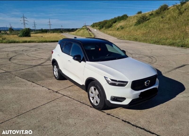 Alb Utilizat 2018 Volvo XC40 Momentum SUV | 18.500 EUR (Preț OK) - Imagine 1/4