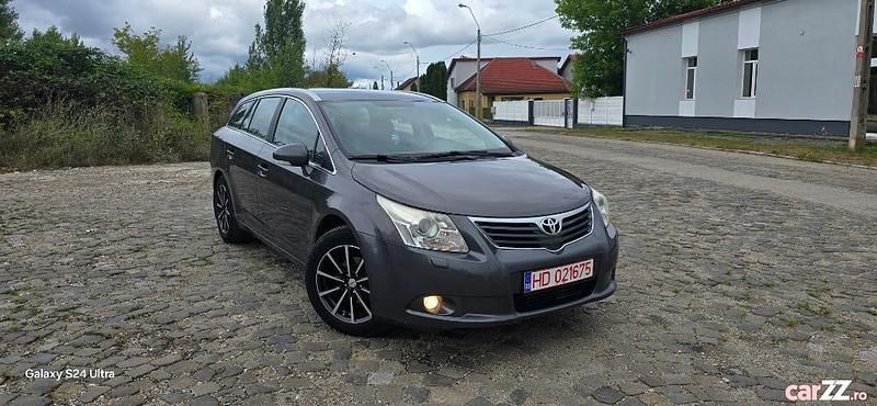 Utilizat 2011 Toyota Avensis Break | 5.290 EUR (Preț OK) - Imagine 1/4