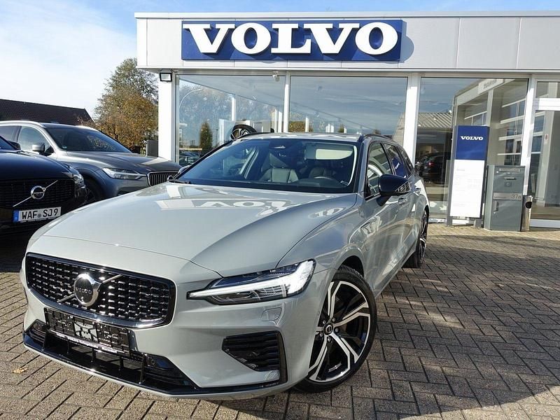 Second-hand 2025 Volvo V60 Plus Break | 47.539 EUR (Scump) - Imagine 1/1
