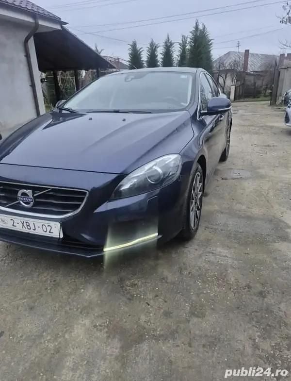 Albastru Second-hand 2014 Volvo V40 Hatchback | 7.000 EUR (Preț OK) - Imagine 1/4