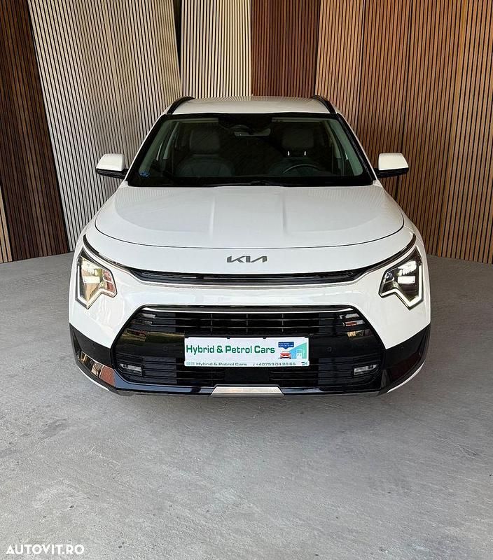 Culoarealb Utilizat 2023 Kia Niro Spirit SUV | 22.500 EUR - Imagine 1/4