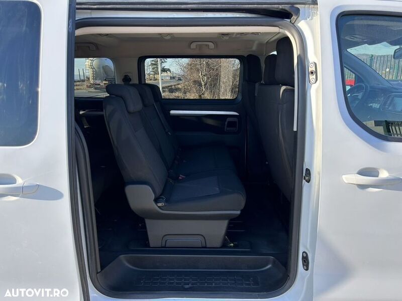 Second-hand Opel Vivaro 120 CP (88 kW) 2021 Alb Monovolum