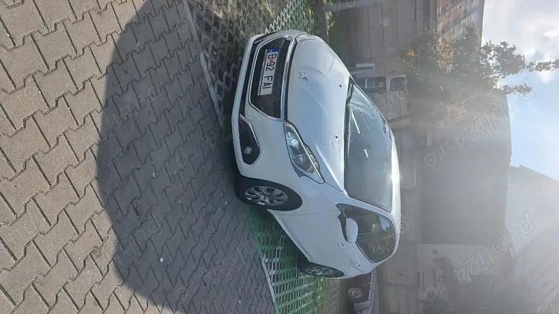 Alb Utilizat 2018 Peugeot 208 Hatchback | 4.850 EUR (Preț OK) - Imagine 1/4