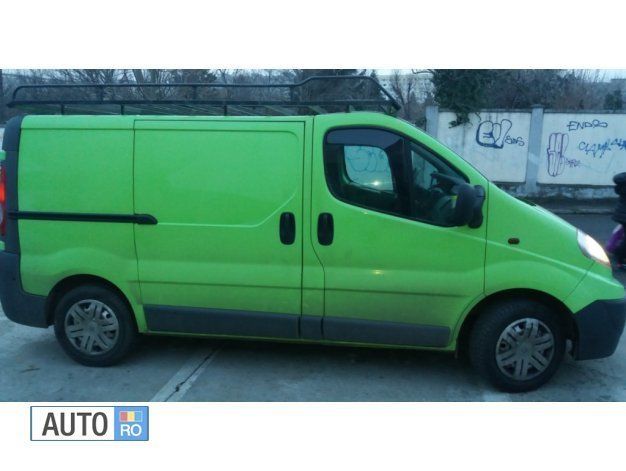 Second-hand Renault Trafic 90 CP (66 kW) 2008 Verde Monovolum