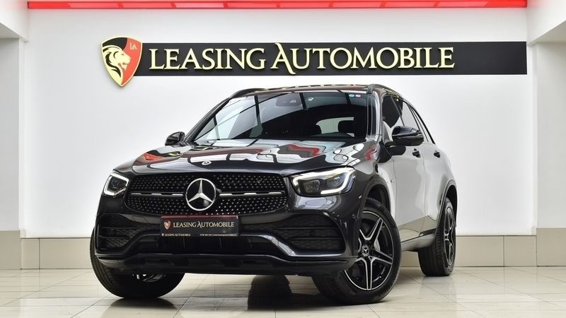 Gri Utilizat 2021 Mercedes GLC300e AMG SUV | 32.990 EUR - Imagine 1/4