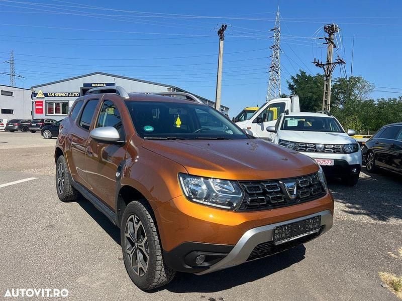 Culoareportocaliu Utilizat 2019 Dacia Duster Comfort SUV | 13.500 EUR (Preț bun) - Imagine 1/4