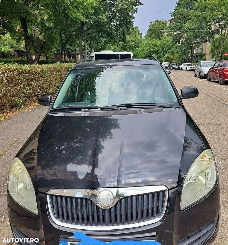 Culoarenegru Utilizat 2008 Skoda Fabia Classic Break | 1.450 EUR (Super Preț) - Imagine 1/4