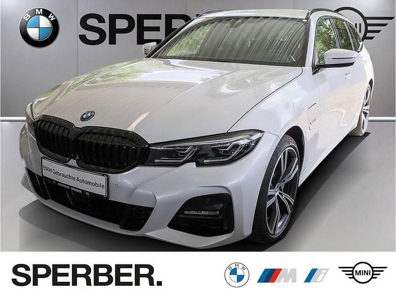 Utilizat 2022 BMW 330e M Sport Break | 36.693 EUR (Puțin scump) - Imagine 1/1