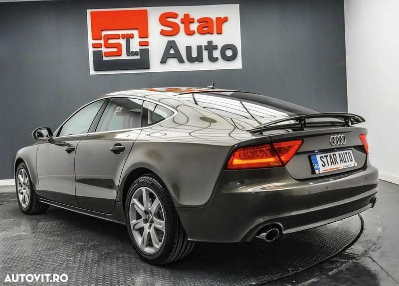 Second-hand Audi A7 Premium 204 CP (150 kW) 2012 Culoaremaro Hatchback