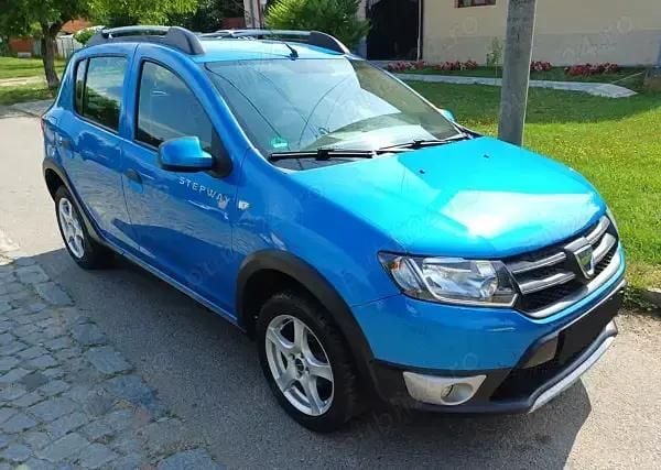 Albastru Utilizat 2016 Dacia Sandero Stepway Hatchback | 5.400 EUR (Preț OK) - Imagine 1/4