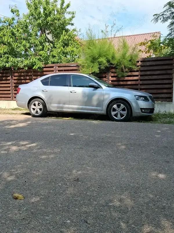 Gri Utilizat 2014 Skoda Octavia Berlinǎ | 7.500 EUR (Puțin scump) - Imagine 1/4