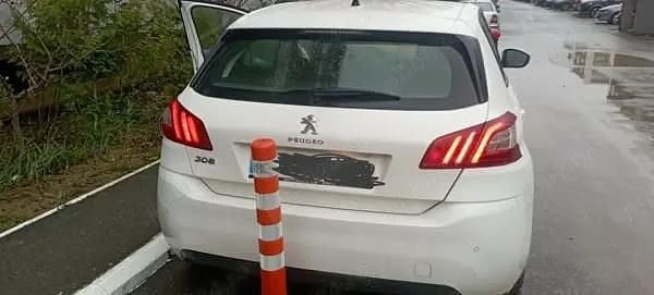 Second-hand Peugeot 308 68 CP (50 kW) 2013 Berlinǎ