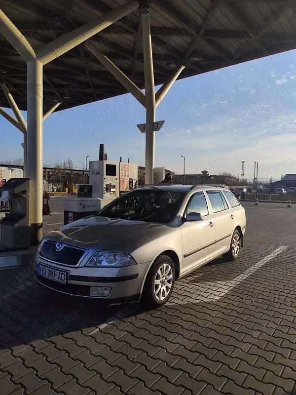 Utilizat 2005 Skoda Octavia Break | 2.600 EUR (Puțin scump) - Imagine 1/4