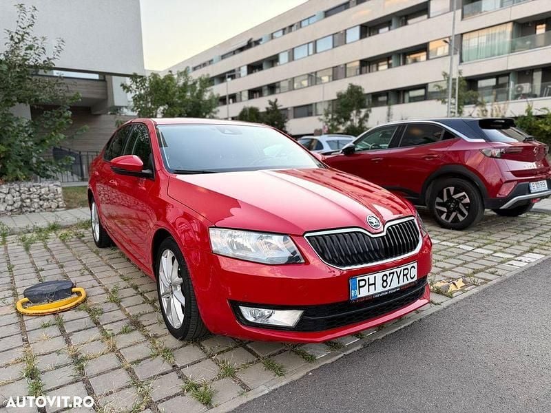 Culoarerosu Utilizat 2013 Skoda Octavia Elegance Hatchback | 7.400 EUR (Preț OK) - Imagine 1/4