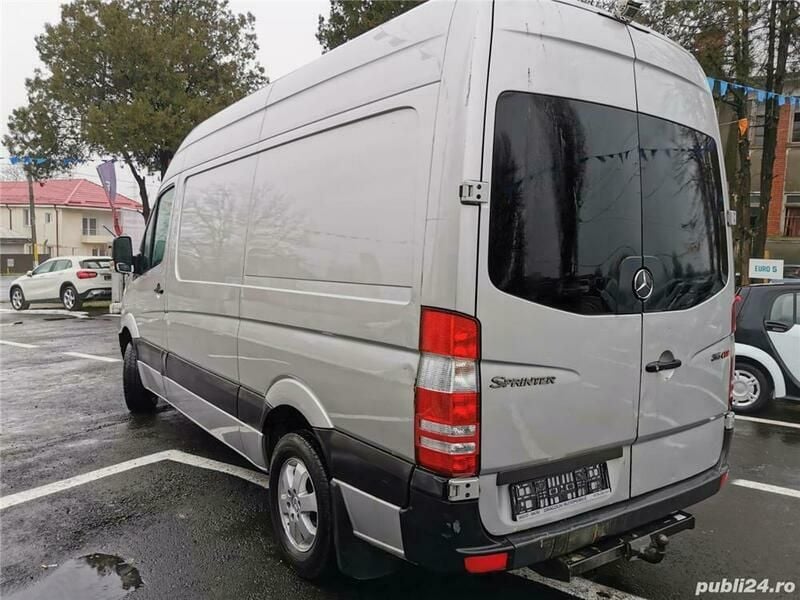 Second-hand Mercedes Sprinter 150 CP (110 kW) 2008 Argintiu Van