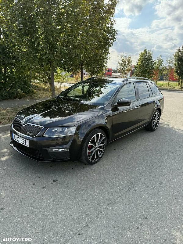 Culoarenegru Utilizat 2014 Skoda Octavia RS Break | 11.750 EUR (Preț OK) - Imagine 1/4