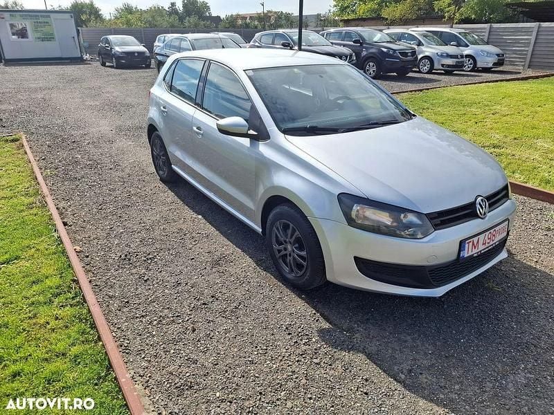 Gri Utilizat 2011 VW Polo Team Hatchback | 3.600 EUR (Preț bun) - Imagine 1/4