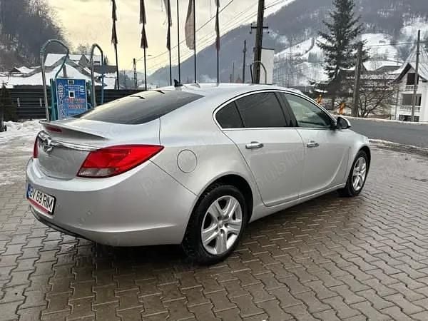 Second-hand Opel Insignia 140 CP (102 kW) 2011 Berlinǎ