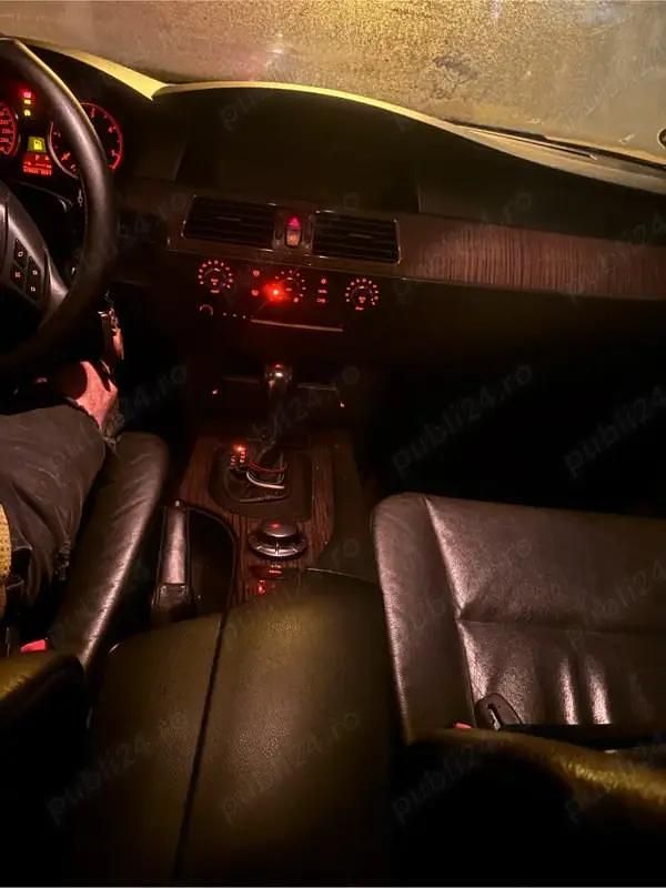 Second-hand BMW 525 177 CP (130 kW) 2005 Berlinǎ