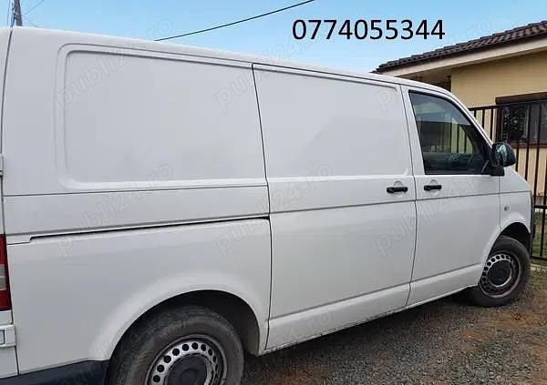 Second-hand VW T5 102 CP (75 kW) 2013 Alb Van