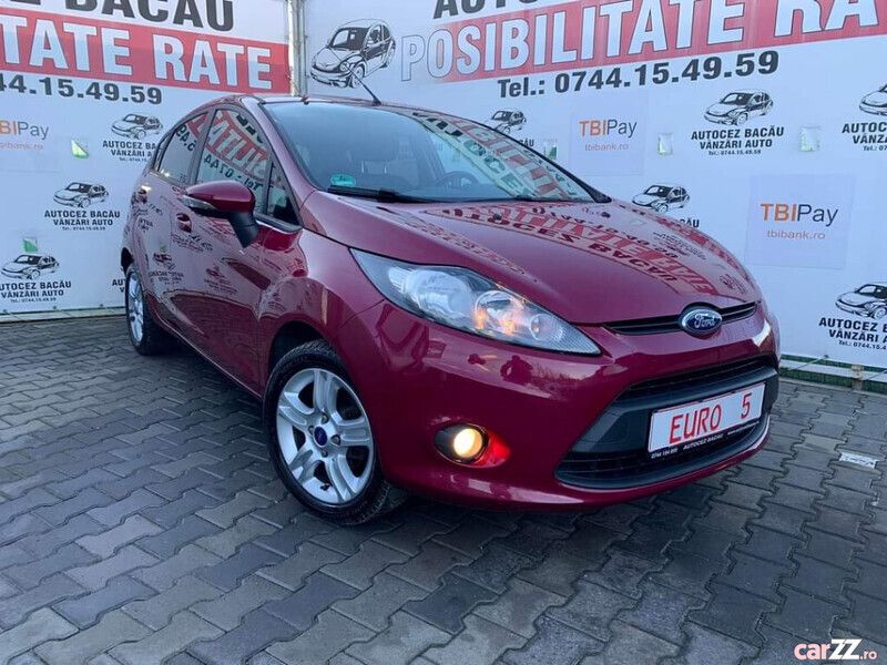 Alte culori Utilizat 2011 Ford Fiesta Hatchback | 6.440 EUR - Imagine 1/4