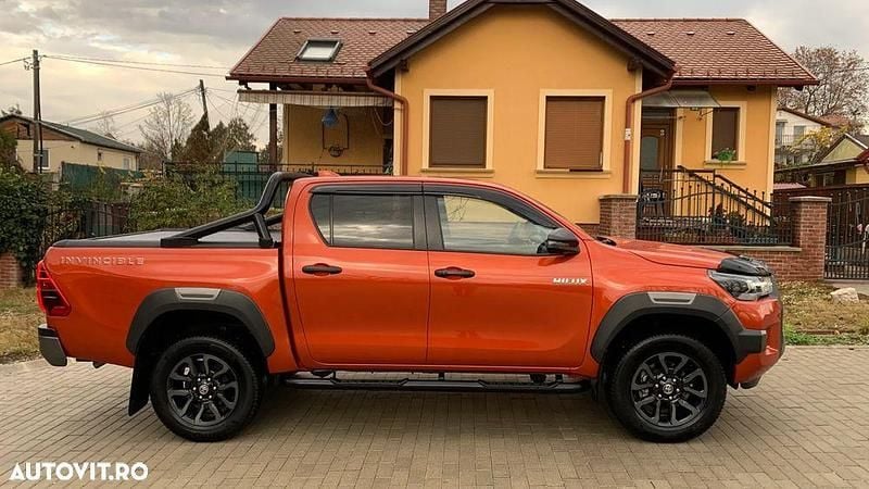 Second-hand Toyota HiLux Edition 204 CP (150 kW) 2023 Culoareportocaliu Pickup