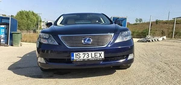 Second-hand Lexus LS600 445 CP (327 kW) 2008 Berlinǎ
