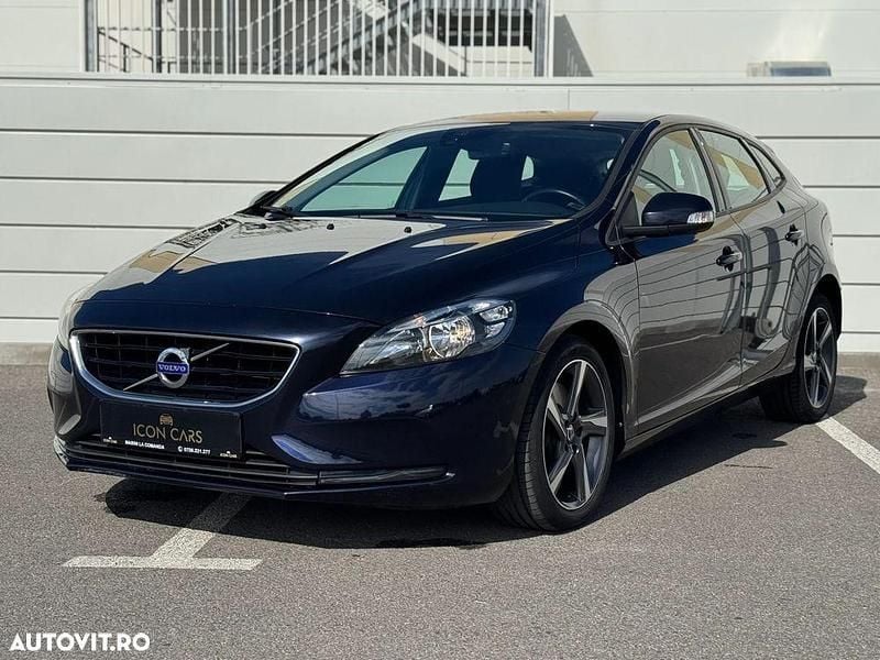 Second-hand Volvo V40 Linje You! 120 CP (88 kW) 2016 Culoarealbastru Break