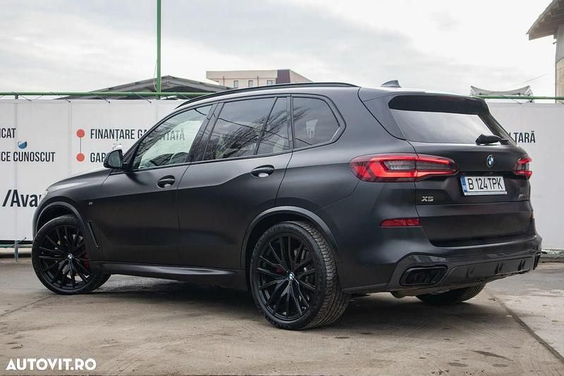 Second-hand BMW X5 M Comfort Edition 530 CP (389 kW) 2021 Culoarenegru SUV