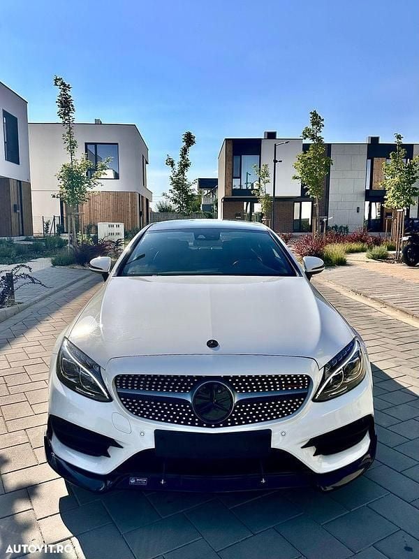Culoarealb Utilizat 2016 Mercedes C250 Coupe | 22.500 EUR (Preț OK) - Imagine 1/4