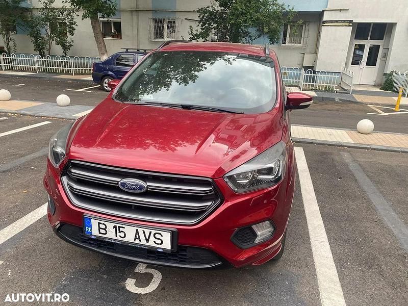 Rosu Utilizat 2018 Ford Kuga ST-Line SUV | 17.000 EUR (Preț OK) - Imagine 1/4