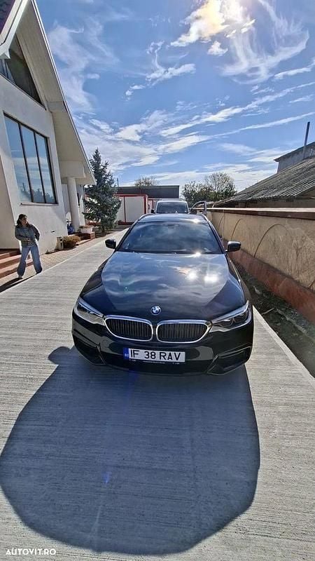 Culoarenegru Utilizat 2019 BMW 520 Break | 23.500 EUR (Preț OK) - Imagine 1/4