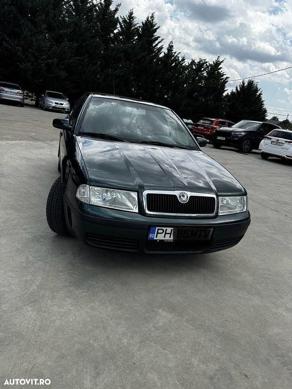 Culoareverde Utilizat 2005 Skoda Octavia Classic Berlinǎ | 1.750 EUR (Super Preț) - Imagine 1/4