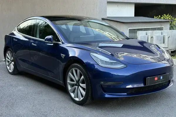 Albastru Utilizat 2019 Tesla Model 3 Long Range Berlinǎ | 23.900 EUR (Preț OK) - Imagine 1/4