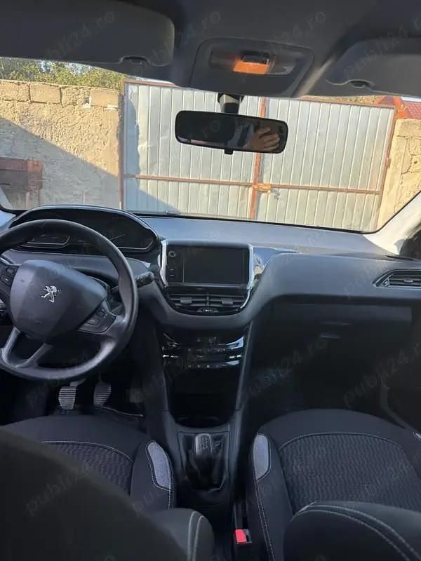 Second-hand Peugeot 208 95 CP (69 kW) 2016 Hatchback