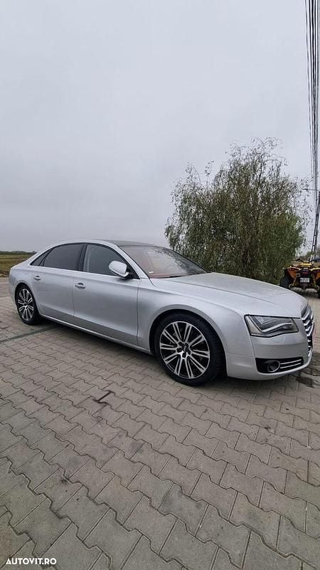 Culoareargint Utilizat 2011 Audi A8L Premium Berlinǎ | 18.500 EUR (Preț OK) - Imagine 1/4