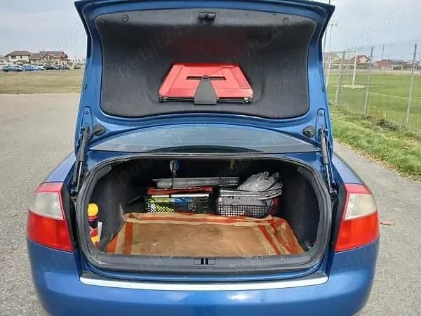 Utilizat 2001 Audi A4 Berlinǎ | 1.300 EUR - Imagine 1/4