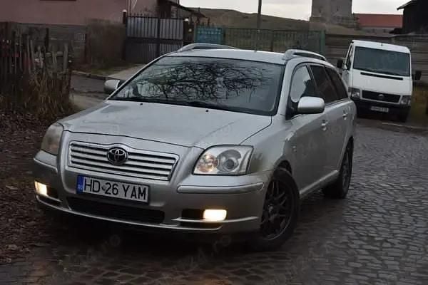 Utilizat 2004 Toyota Avensis Hatchback | 2.100 EUR (Preț OK) - Imagine 1/4