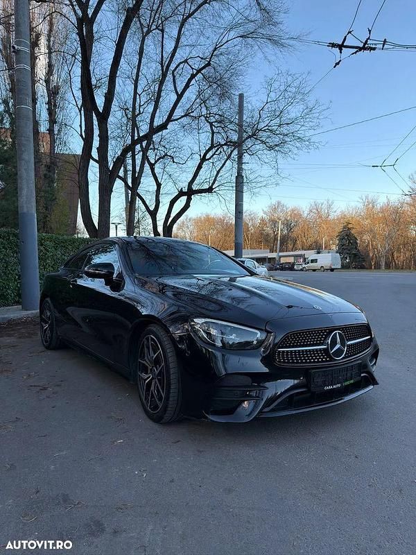Second-hand Mercedes E200 197 CP (144 kW) 2021 Culoarenegru Coupe
