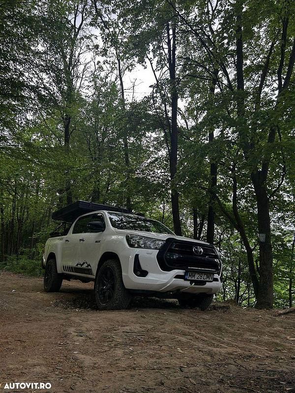 Second-hand Toyota HiLux Comfort 150 CP (110 kW) 2021 Culoarealb Pickup