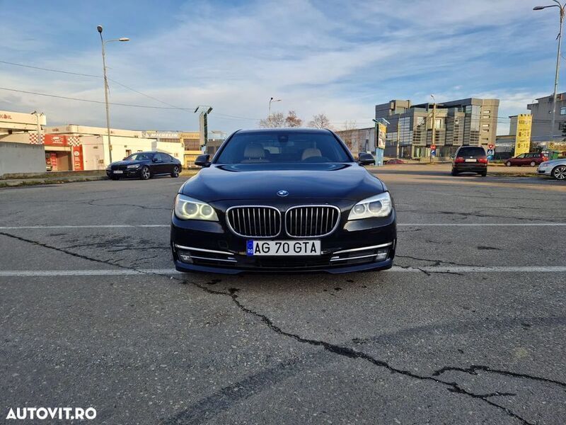Negru Utilizat 2014 BMW 740 Berlinǎ | 14.350 EUR (Super Preț) - Imagine 1/4