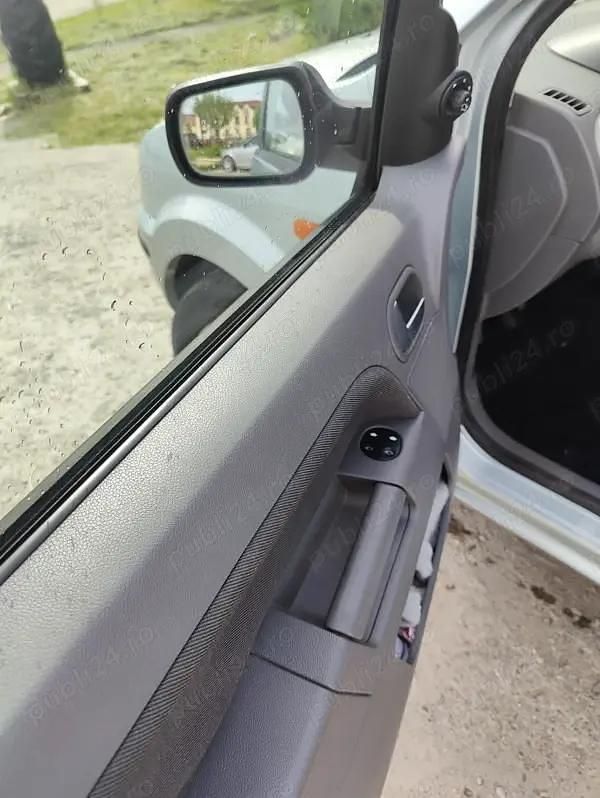 Utilizat 2002 Ford Fusion Berlinǎ | 1.200 EUR (Preț OK) - Imagine 1/4